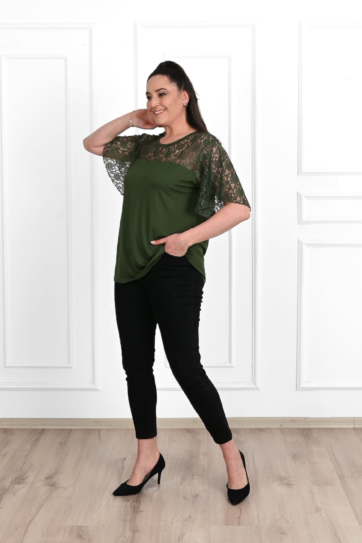 Tricou dama marimi mari cu dantela