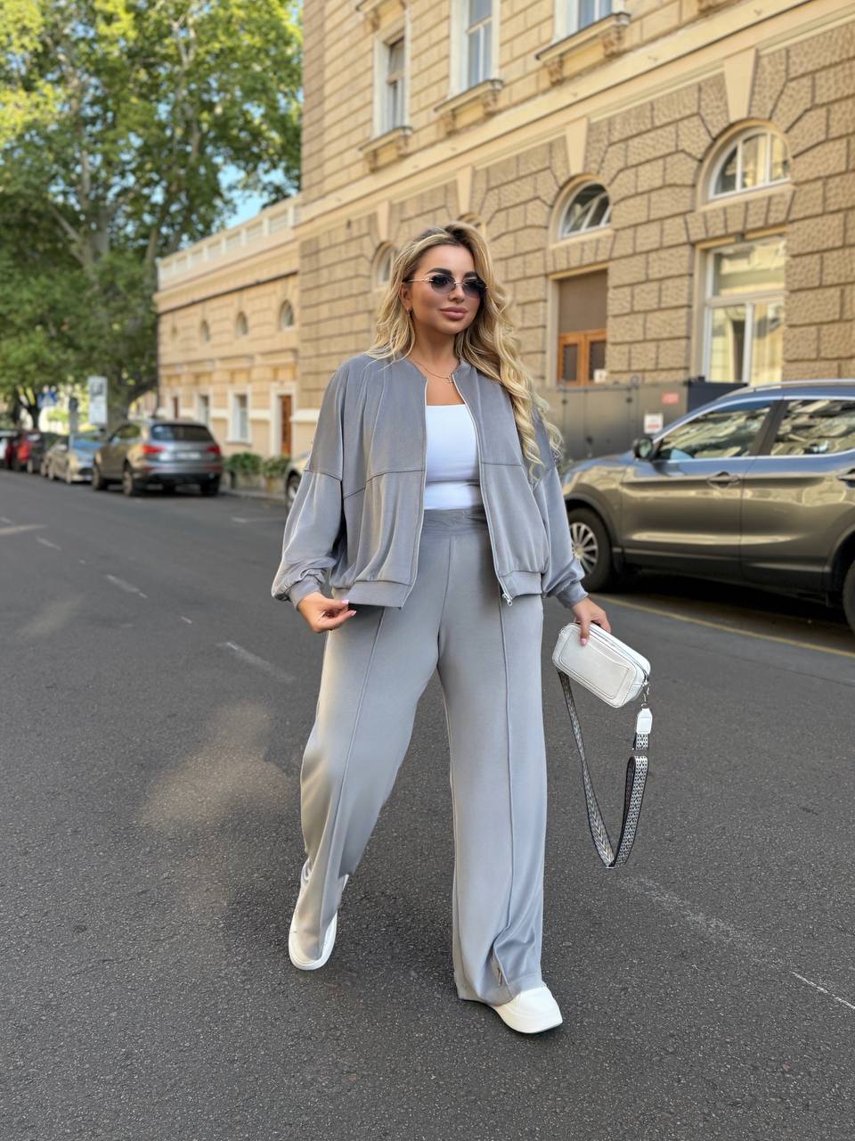 Trening dama marimi mari catifea