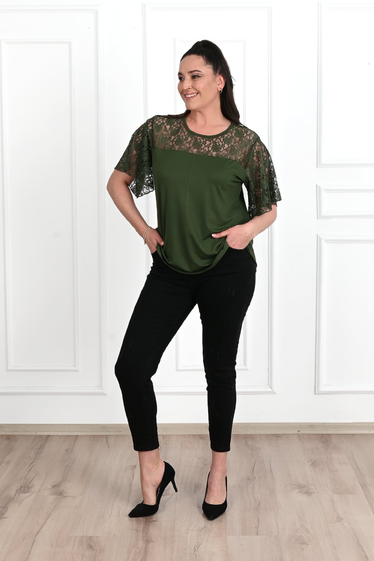 Tricou dama marimi mari cu dantela
