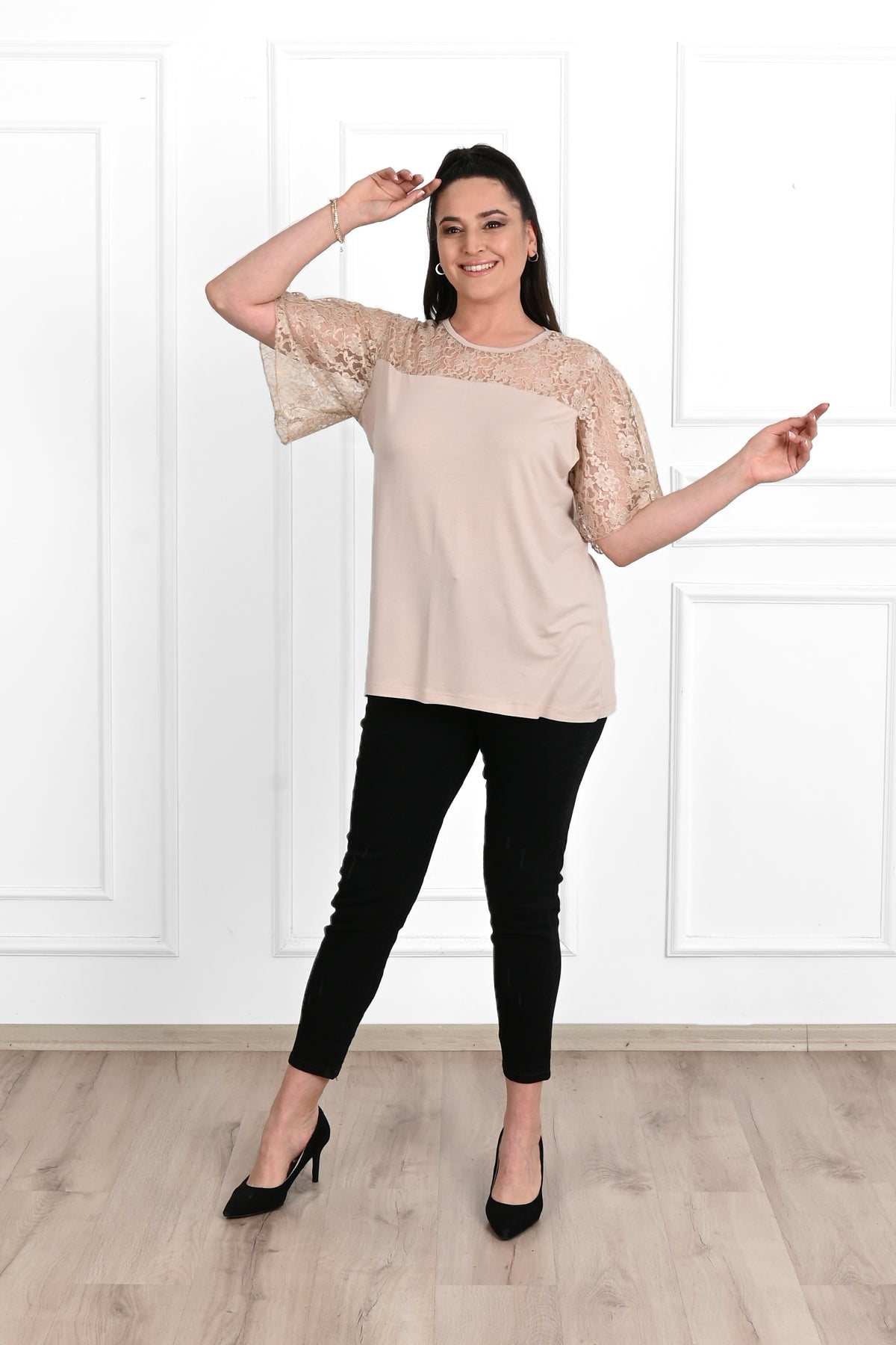 Tricou dama marimi mari cu dantela