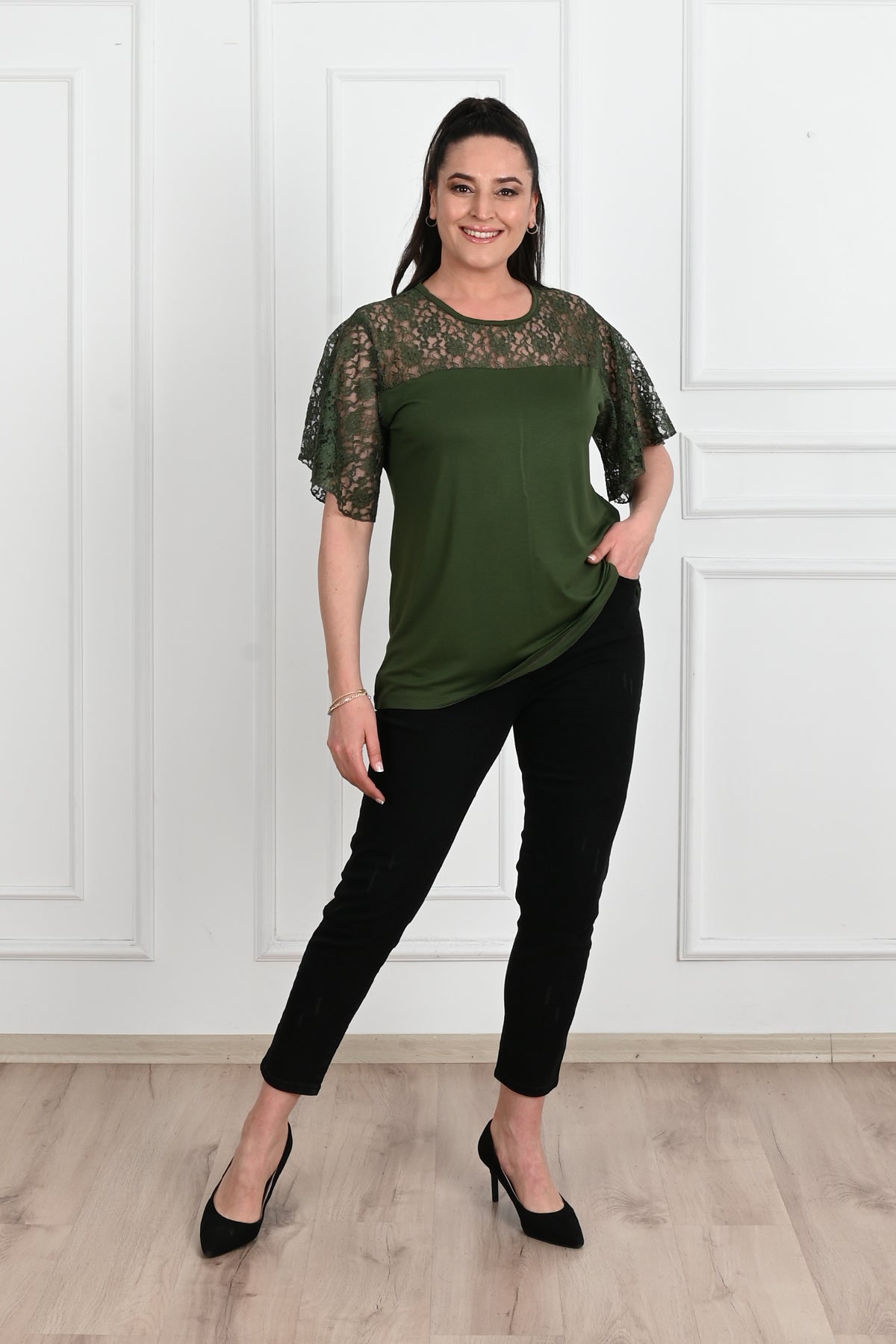 Tricou dama marimi mari cu dantela