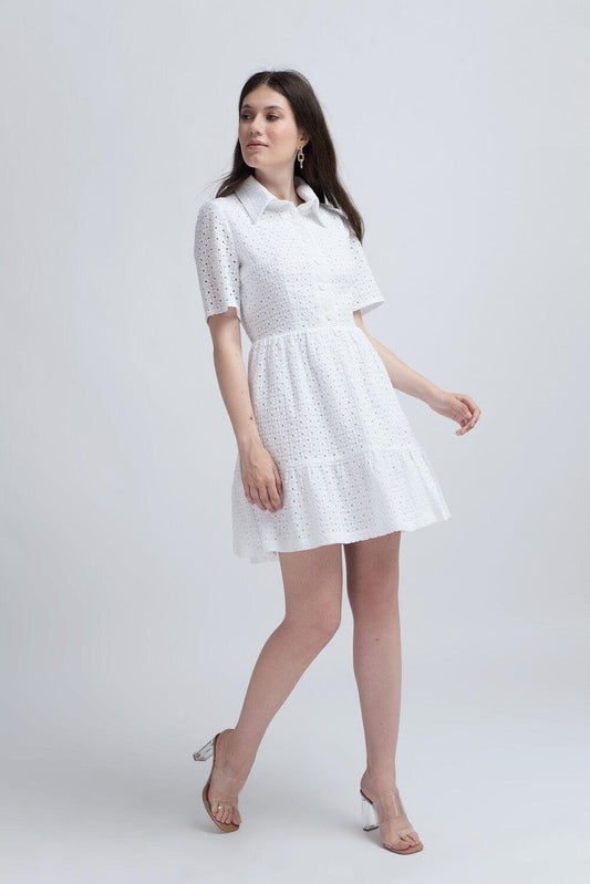 Kurzes, perforiertes Baumwollkleid