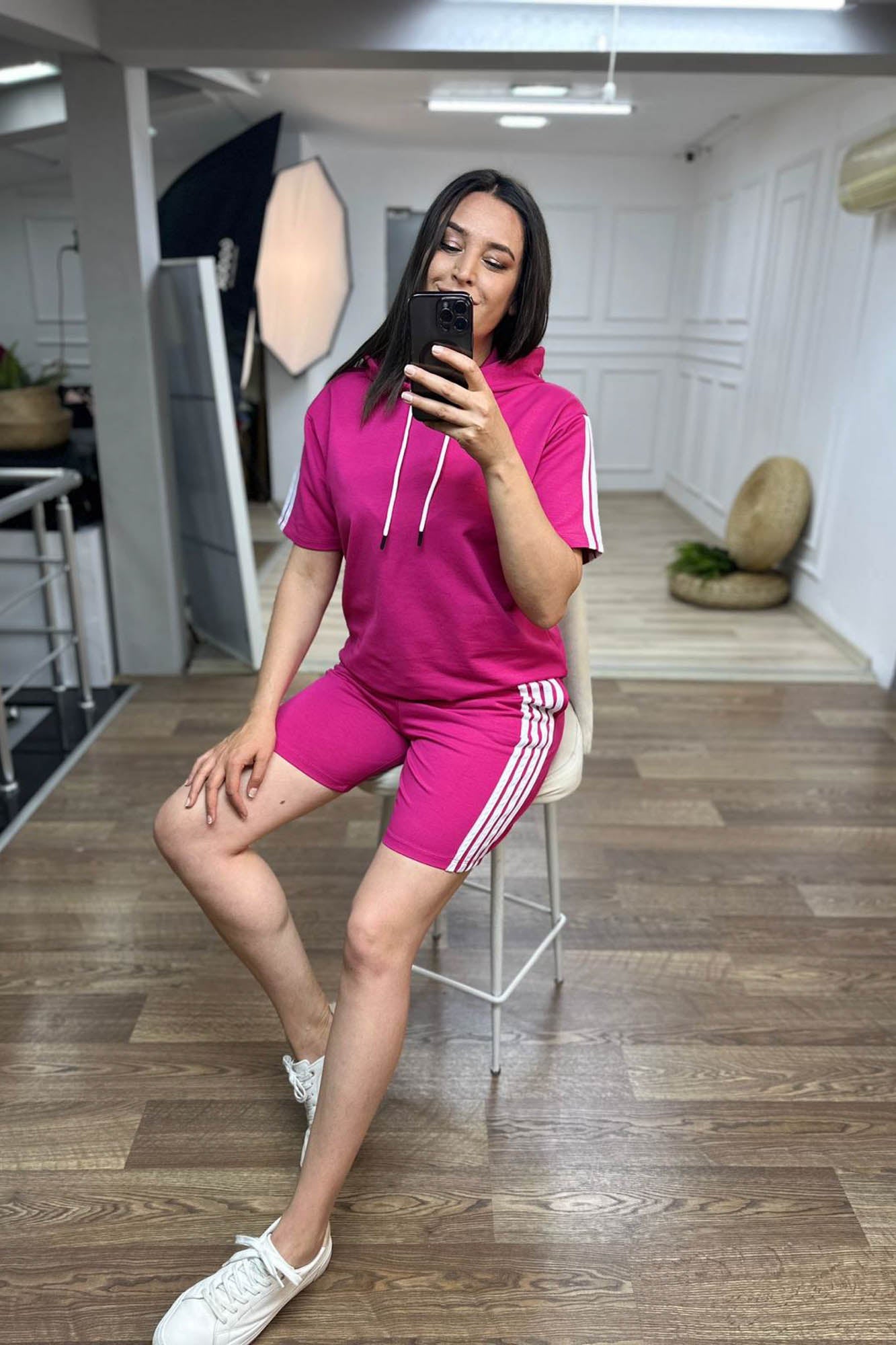 Dres damski plus size w paski z szortami