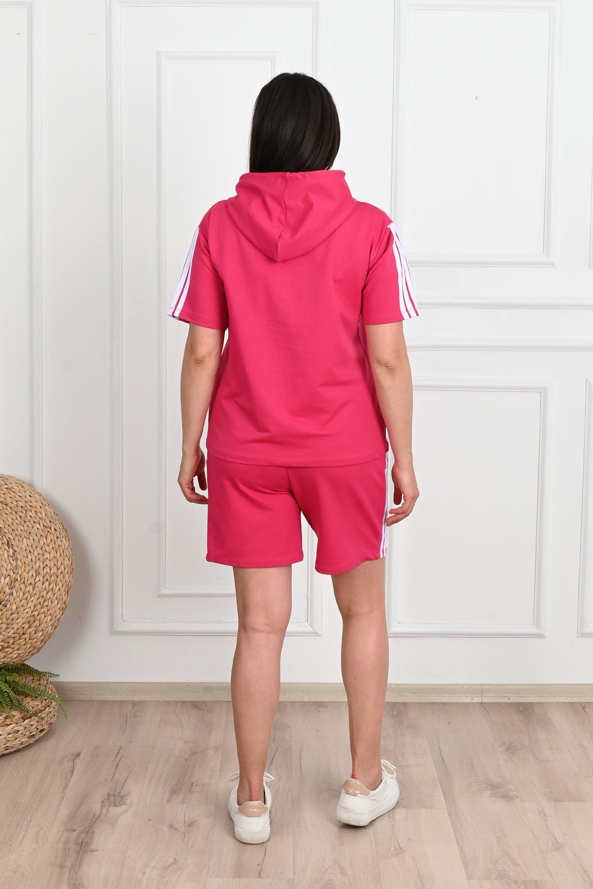 Dres damski plus size w paski z szortami