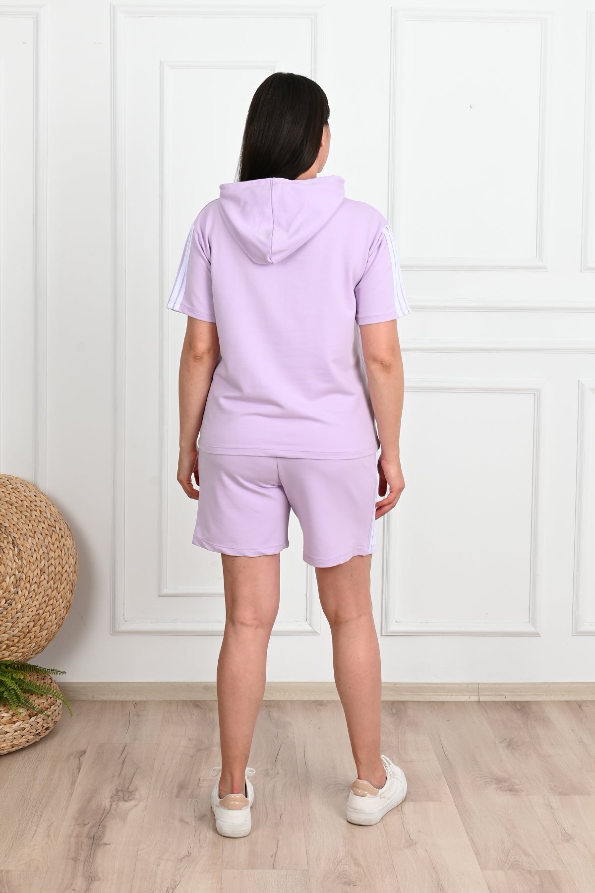 Dres damski plus size w paski z szortami