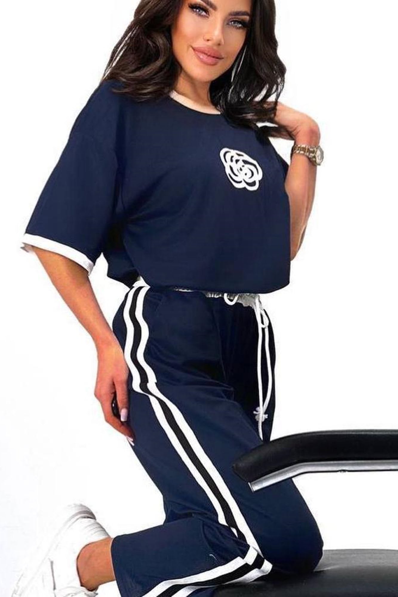 Damski dres w dużych rozmiarach w kwiaty