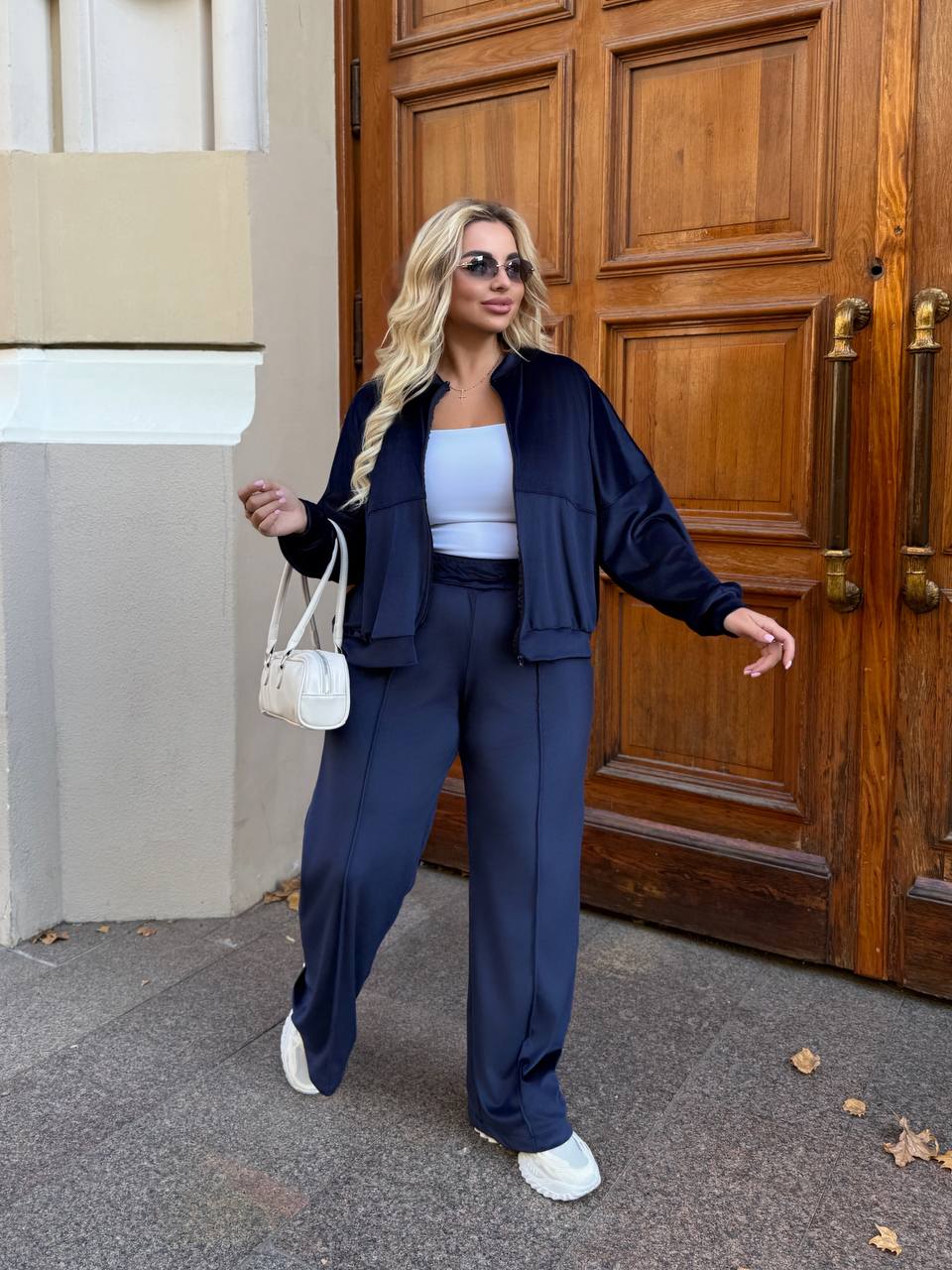 Trening dama marimi mari catifea