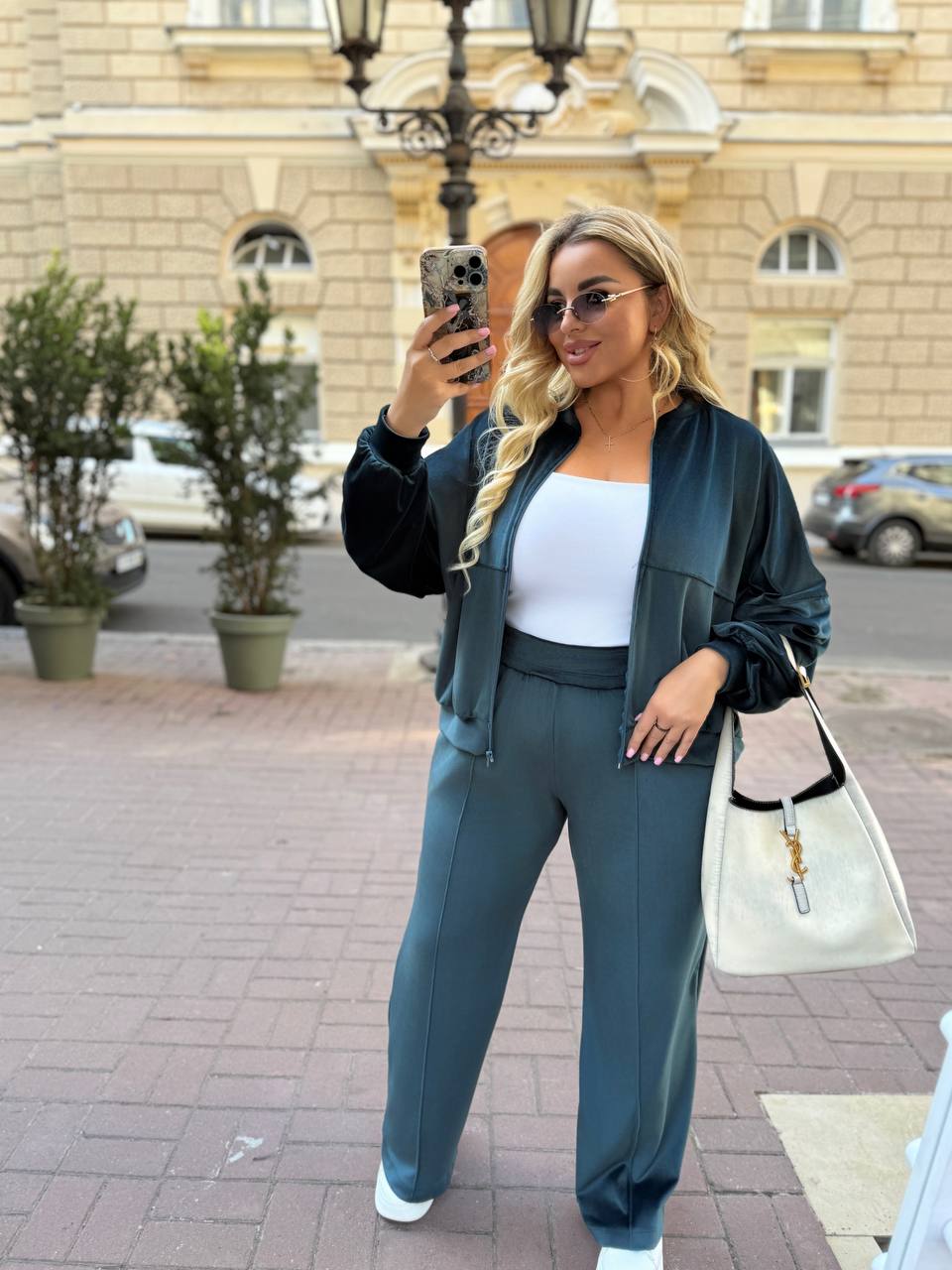 Trening dama marimi mari catifea