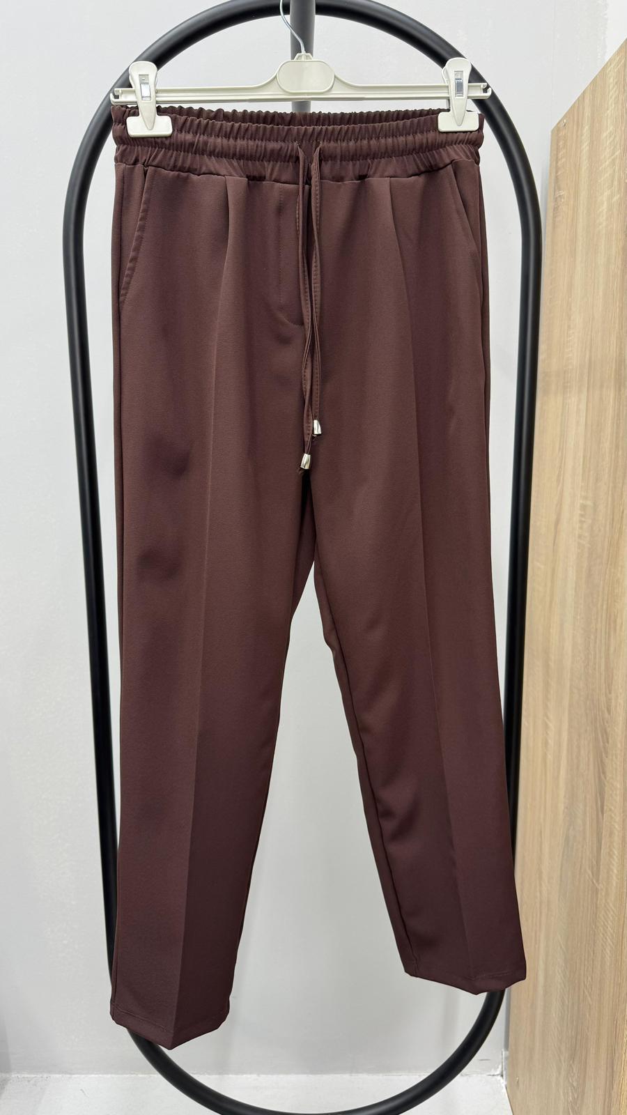 Damenhosen in großen Größen