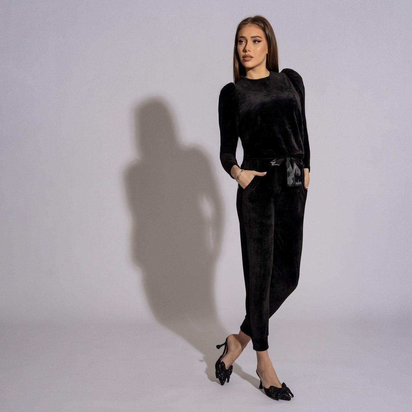 Trening dama negru din catifea cu maneci bufante Dark Chocolate