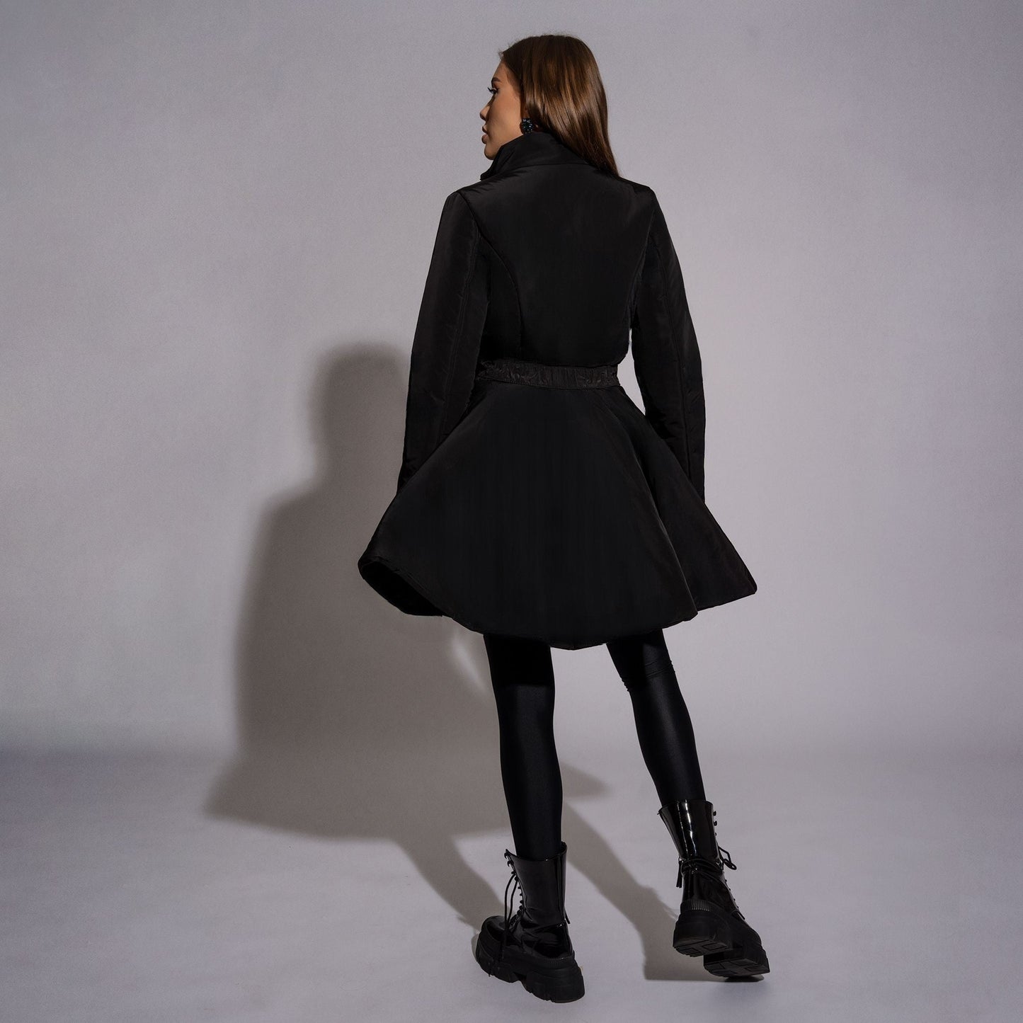 Geaca groasa de iarna neagra clos, din fas, cu funda in talie