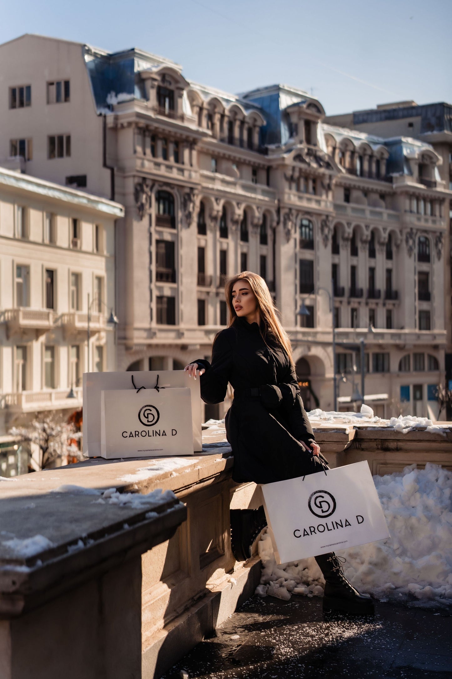 Geaca groasa de iarna neagra clos, din fas, cu funda in talie