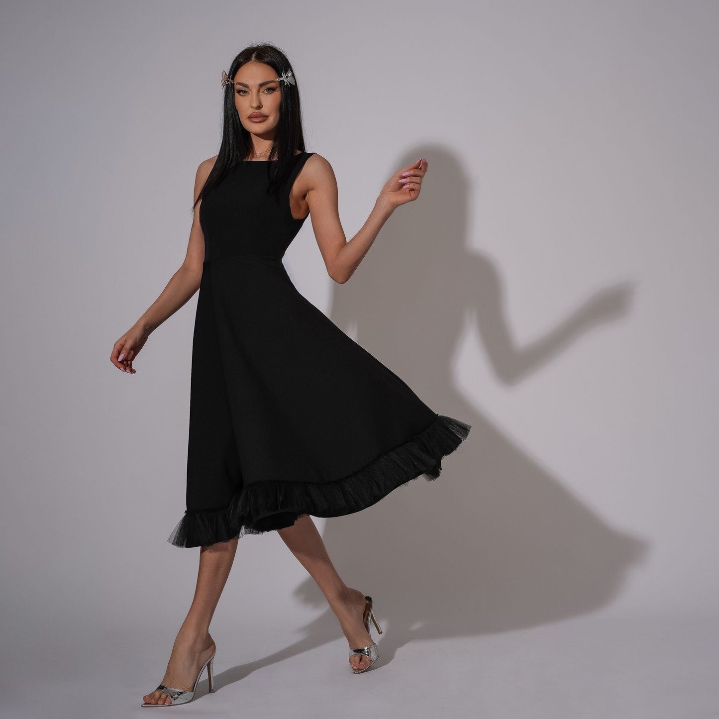 Rochie neagra cu spatele gol
