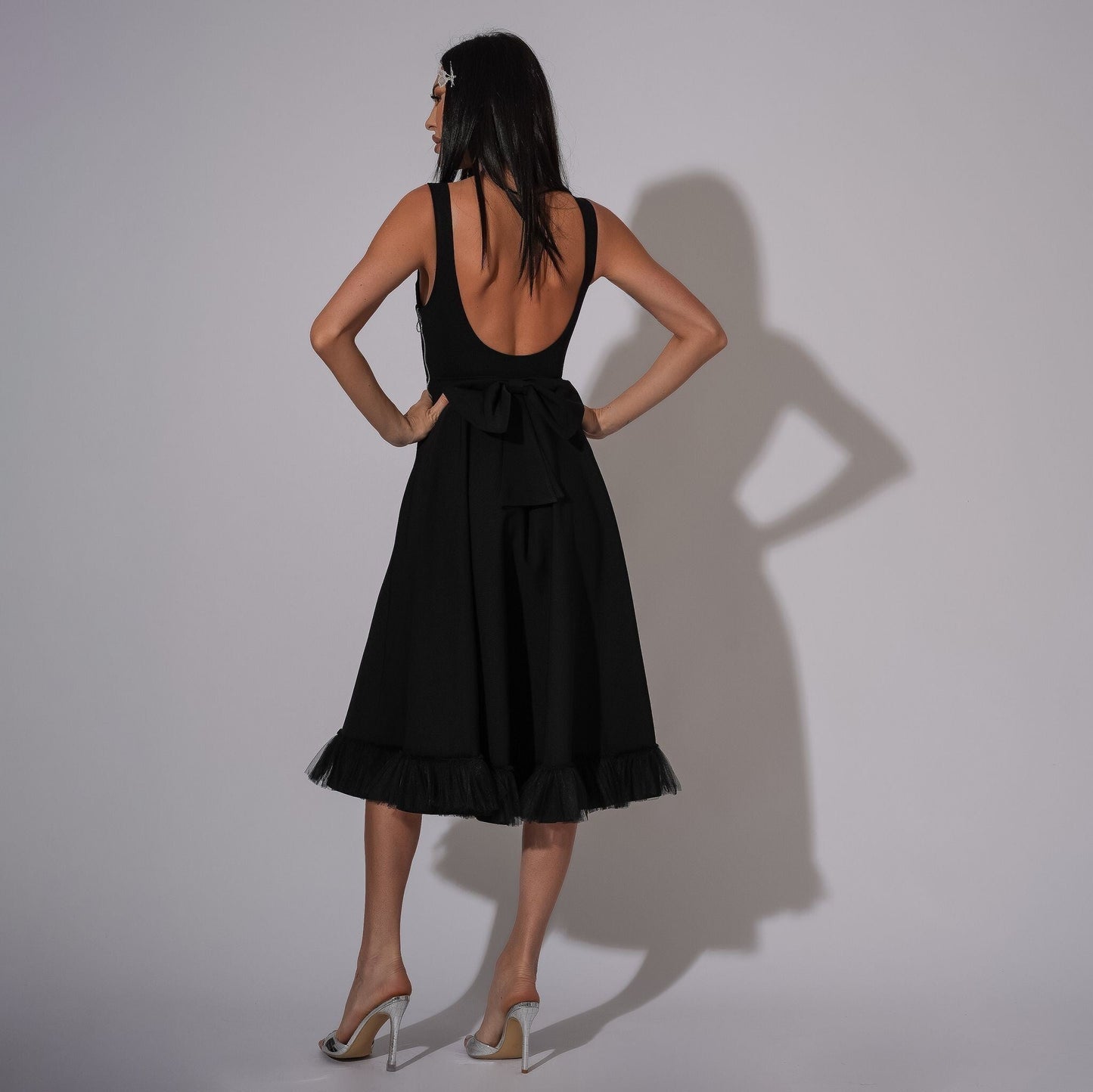 Rochie neagra cu spatele gol