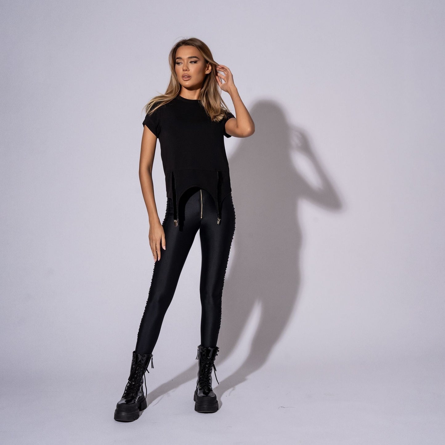 Tricou dama negru cu portjartiere