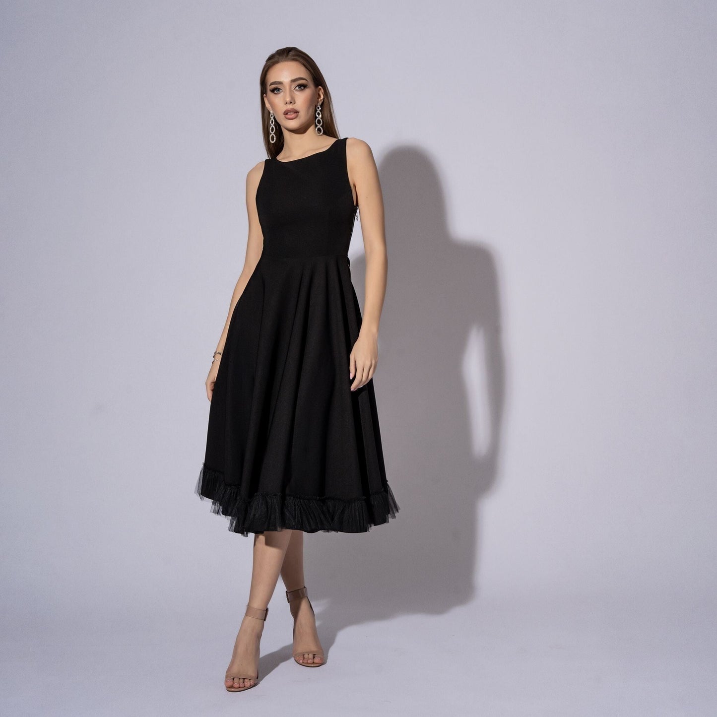 Rochie neagra cu spatele gol