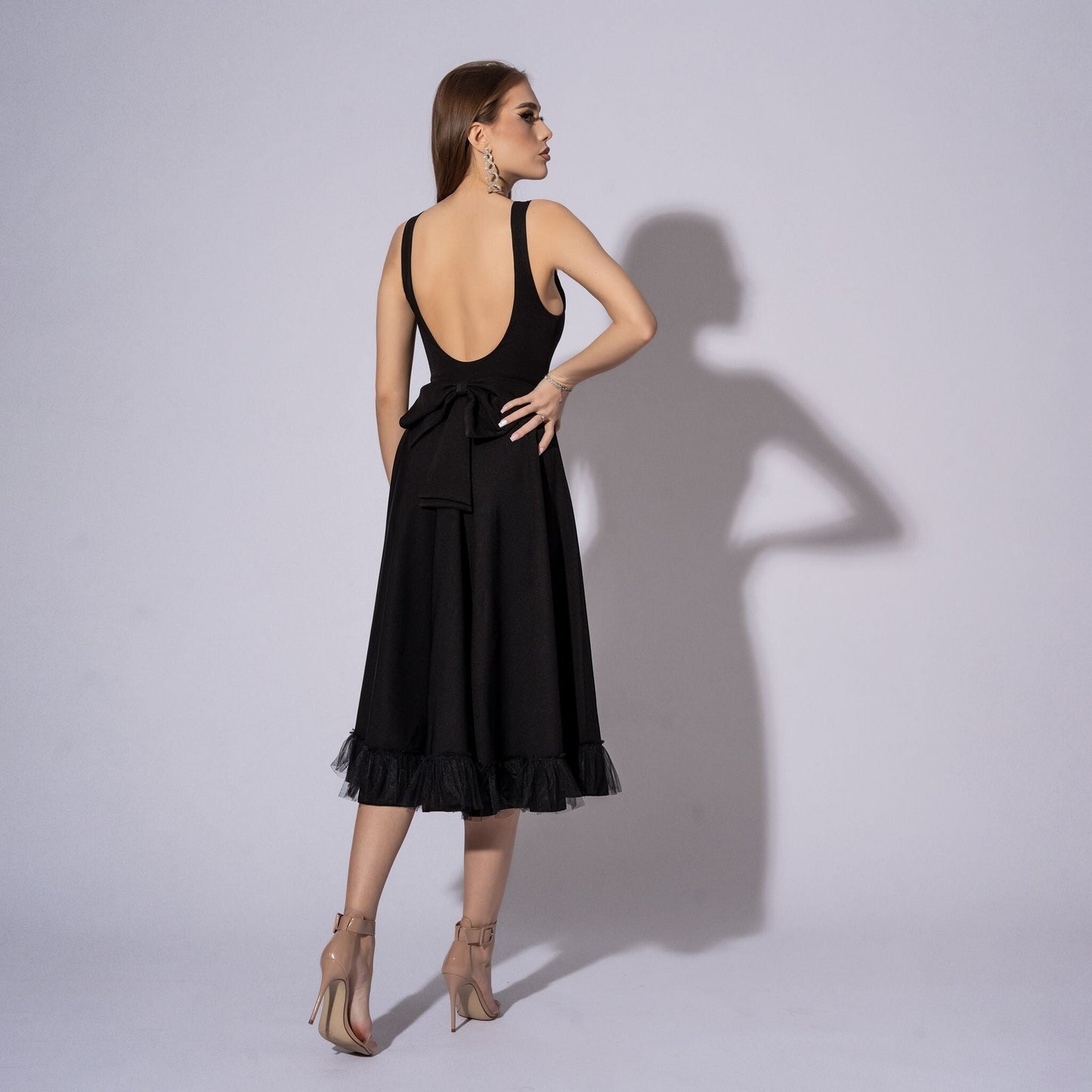 Rochie neagra cu spatele gol