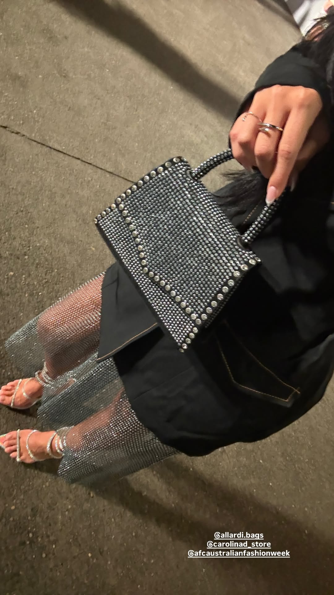 Sacou lung oversized cu fusta detasabila din plasa decorata cu cristale Rockstar