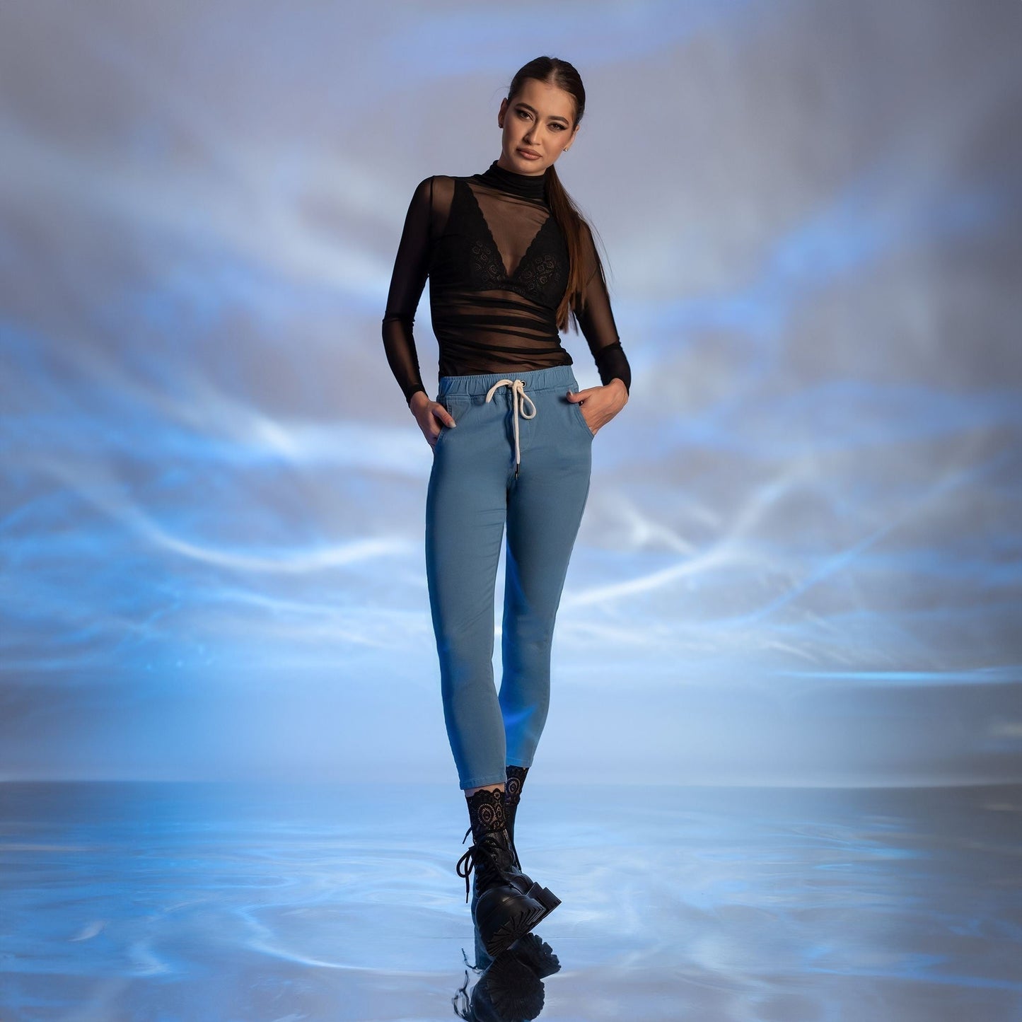 Transparenta din tulle elastic cu drapaje pe fata Helanca