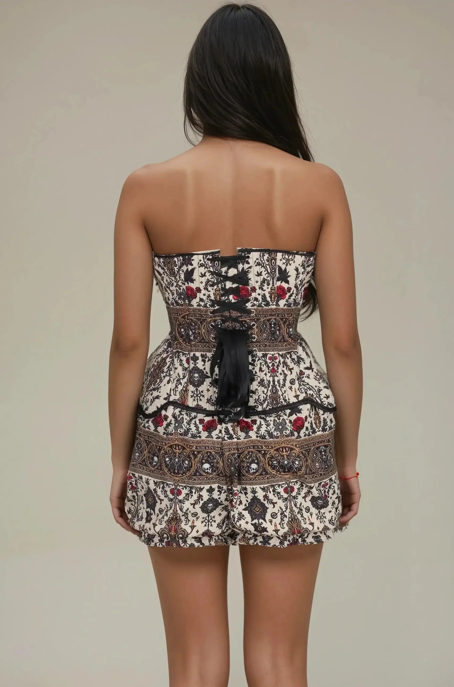 Leyah Sanctum Noir Corset și Pantaloni Scurți Bufanți Set