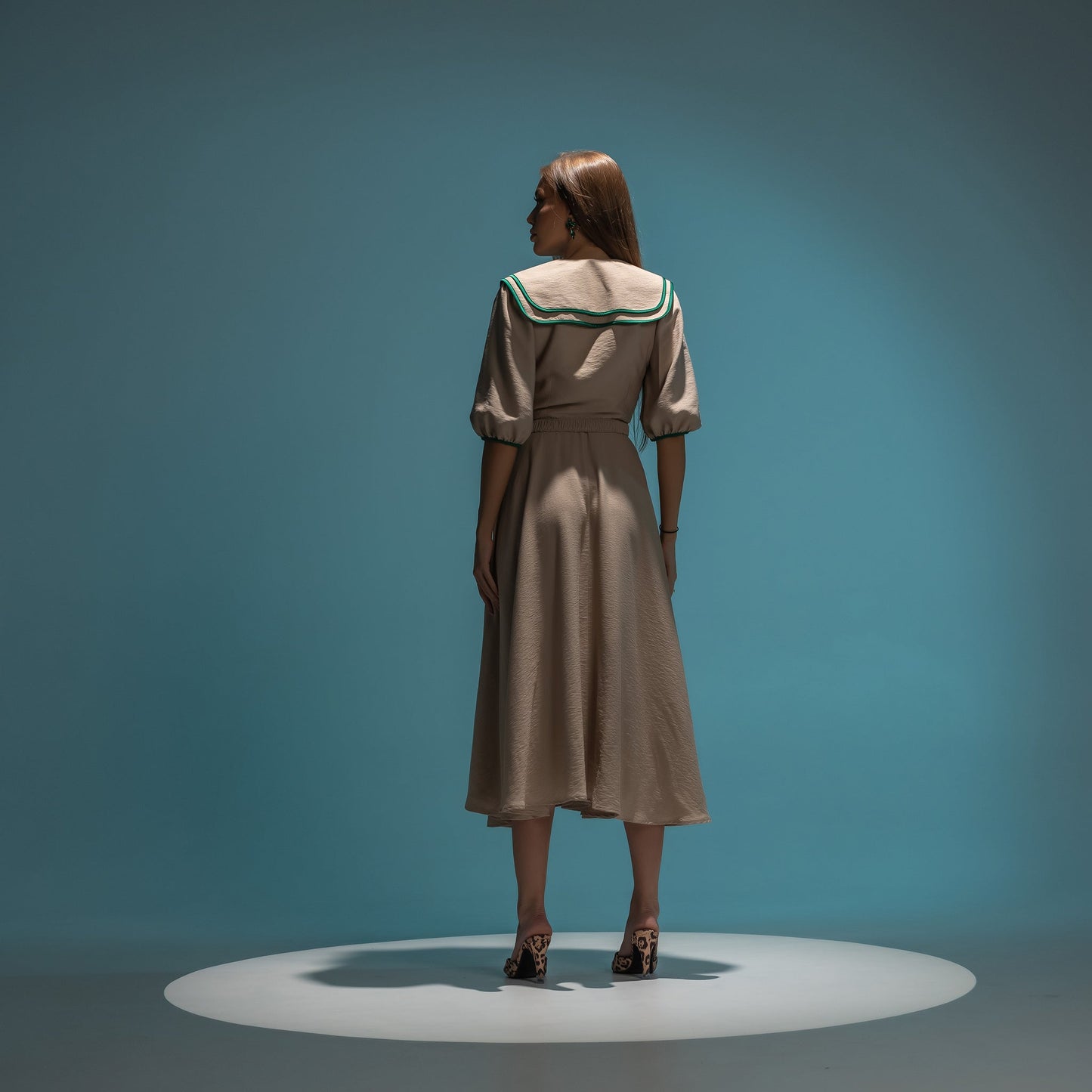 Rochie camasa din in crem si insertii din matase verde Gilly