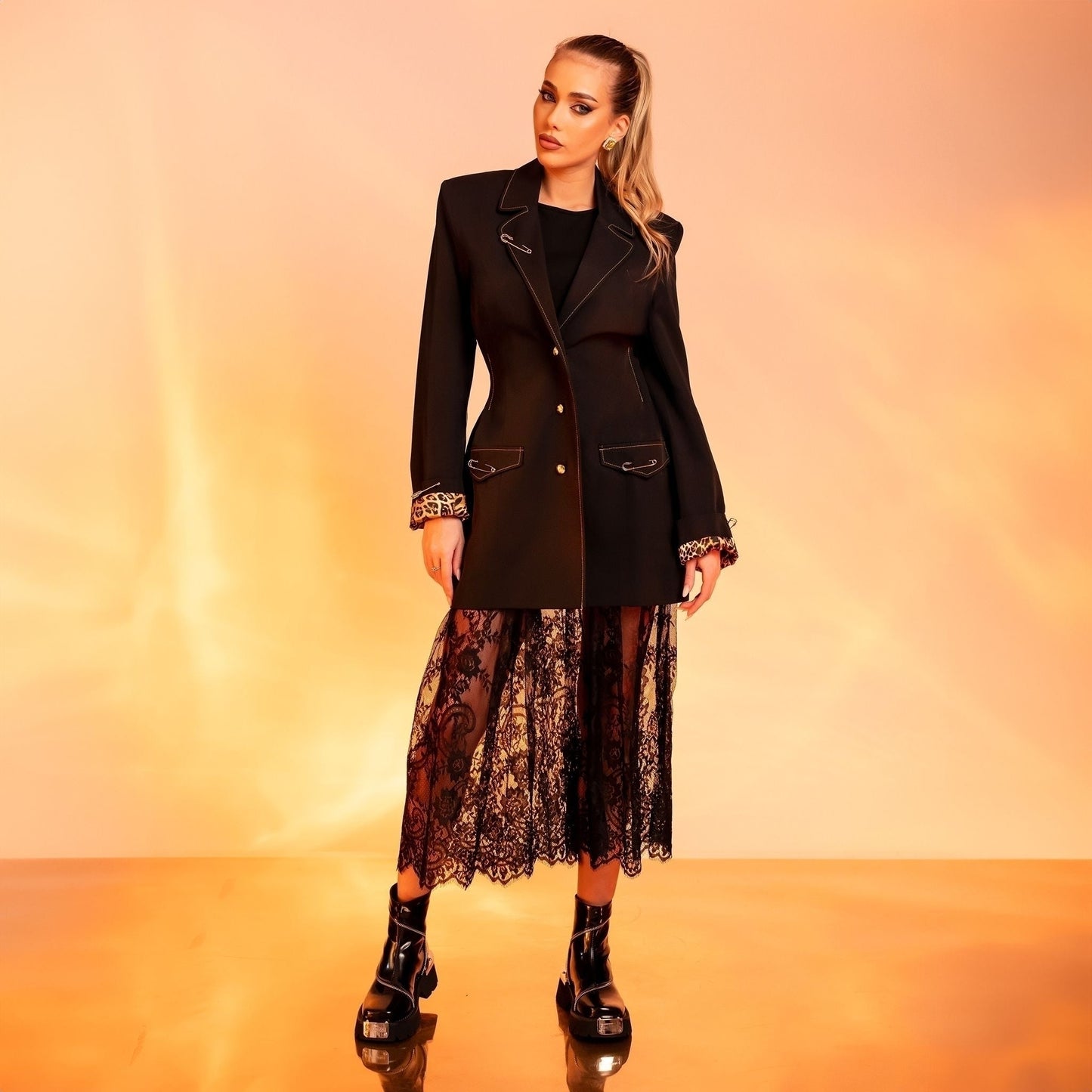 Sacou lung oversized cu fusta detasabila din dantela Rockstar Lace