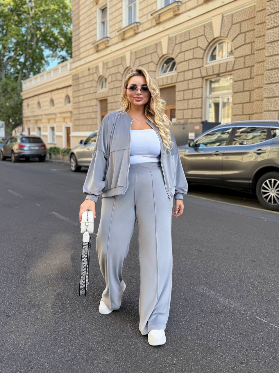 Trening dama marimi mari catifea