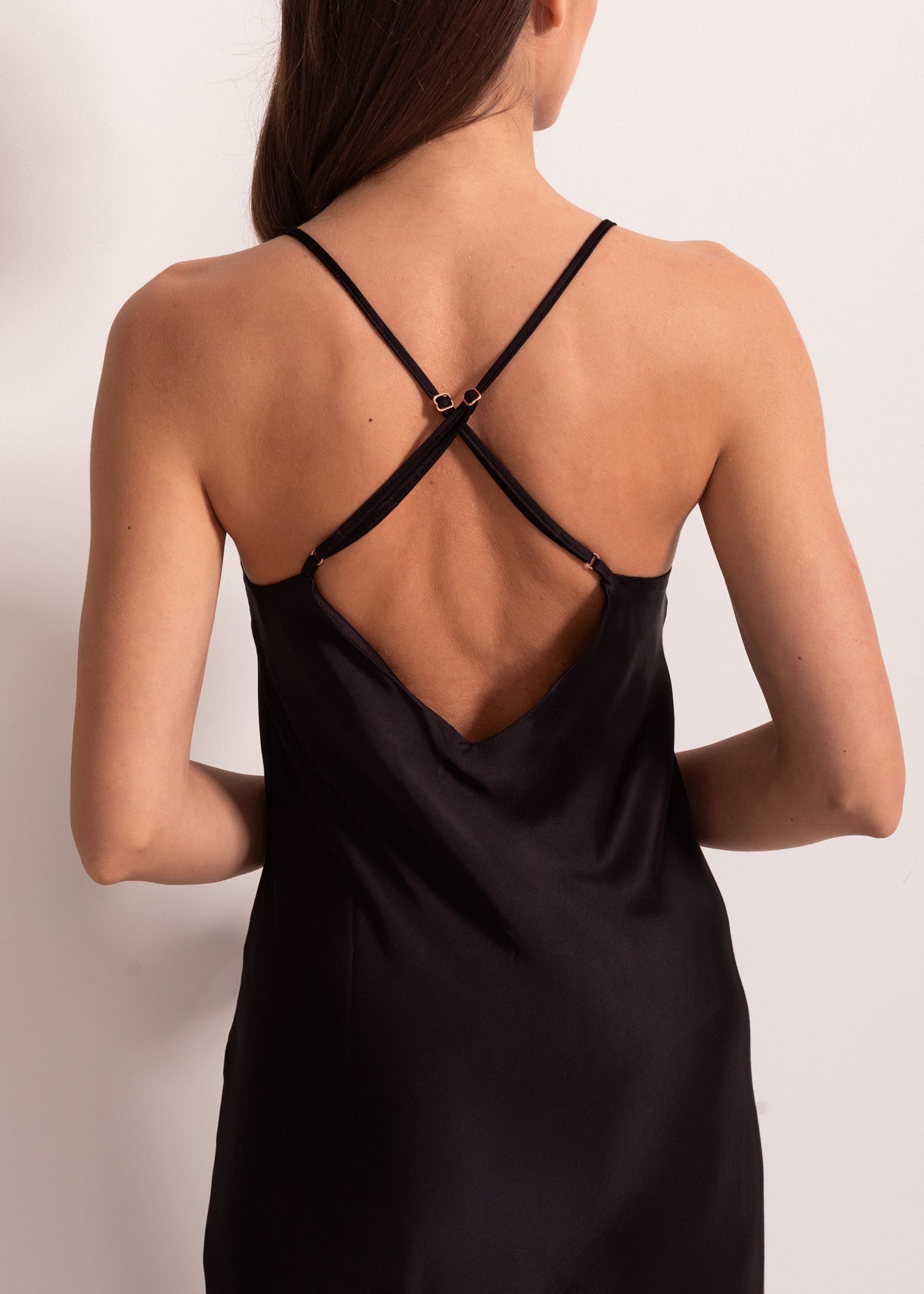 Cămașă de noapte damă satin viscoză – model elegant, fin și feminin