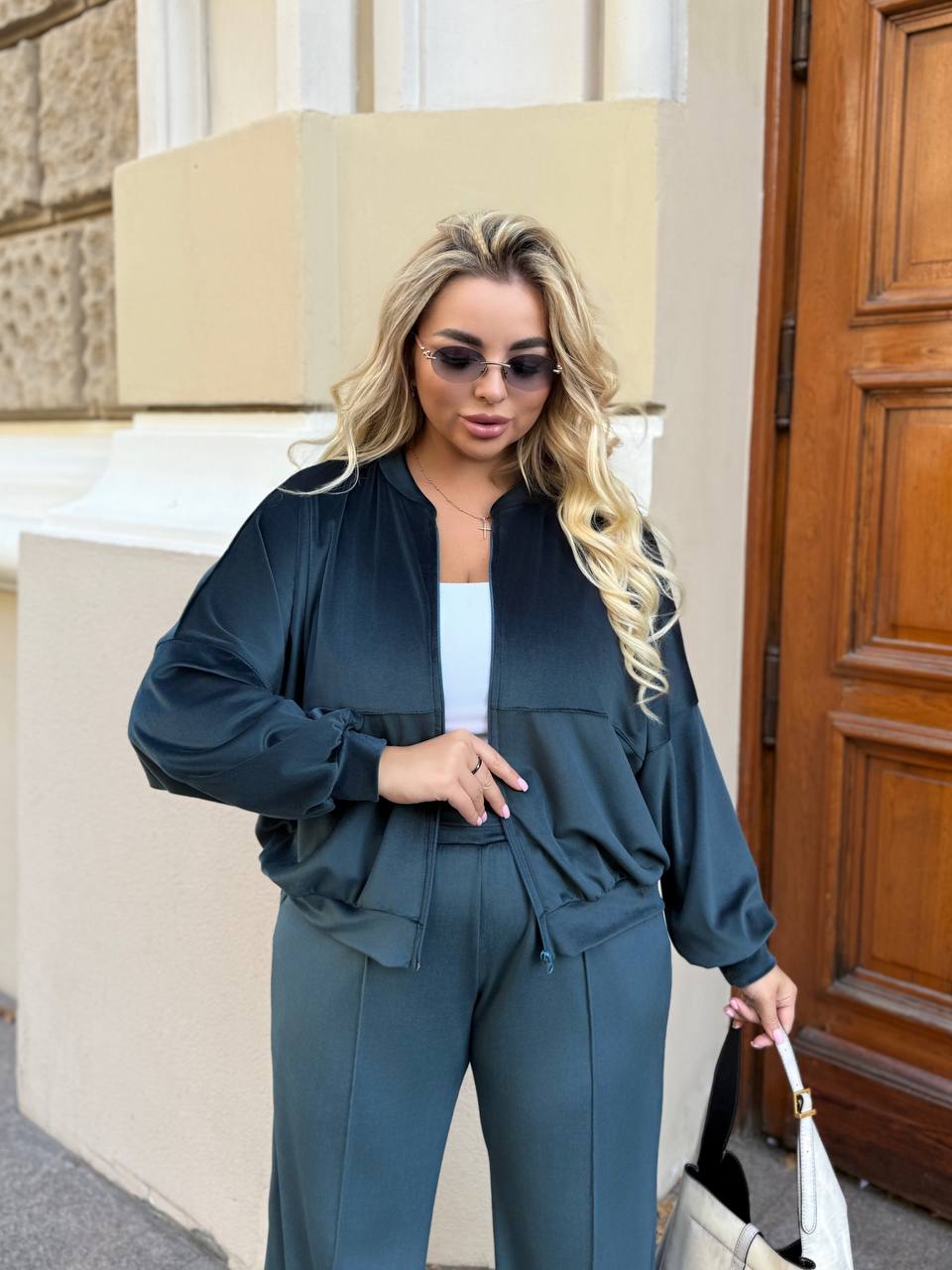 Trening dama marimi mari catifea