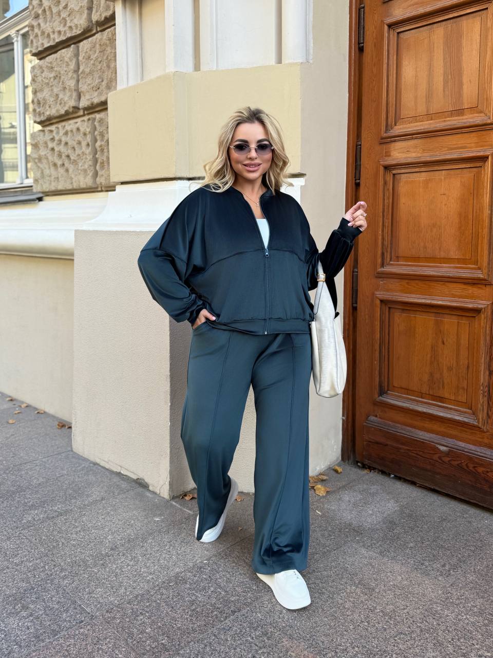 Trening dama marimi mari catifea