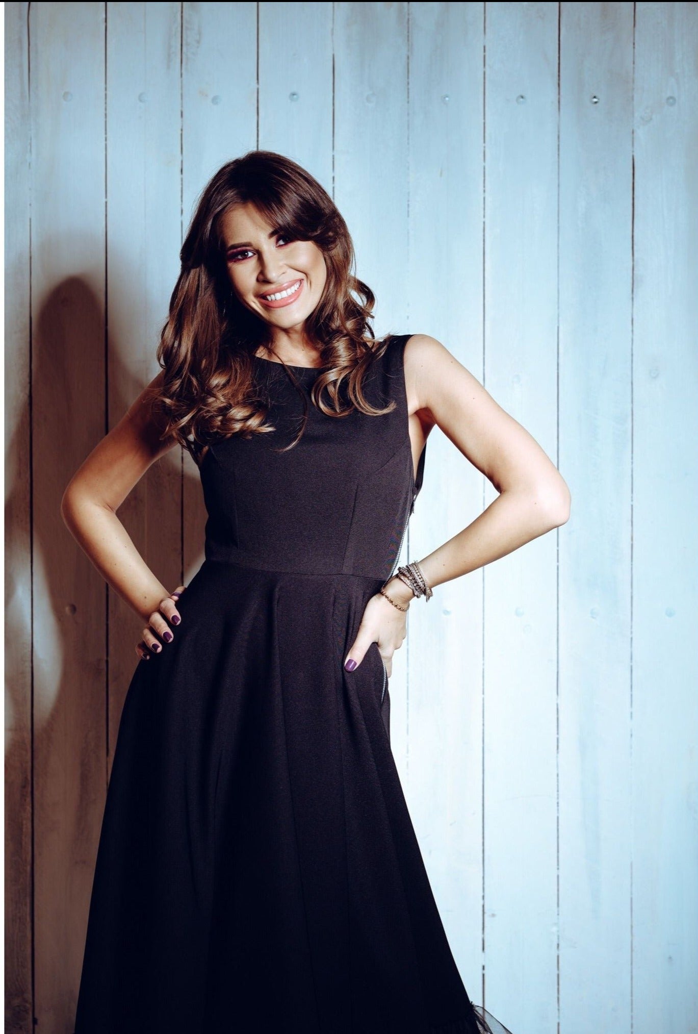 Rochie neagra cu spatele gol