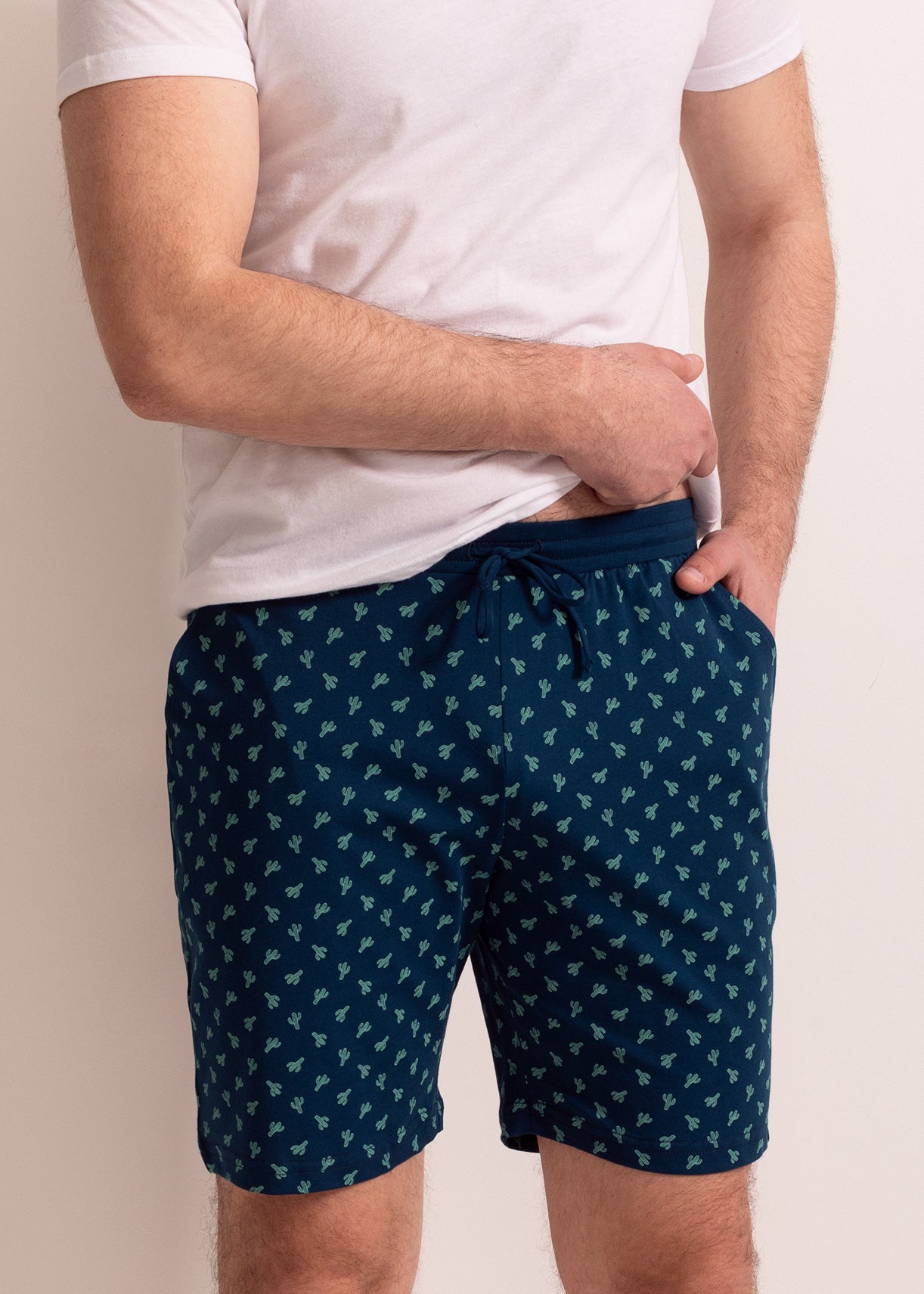 Pantaloni scurți bărbați – pantaloni comozi cu elastic și șnur în talie, cu buzunare laterale