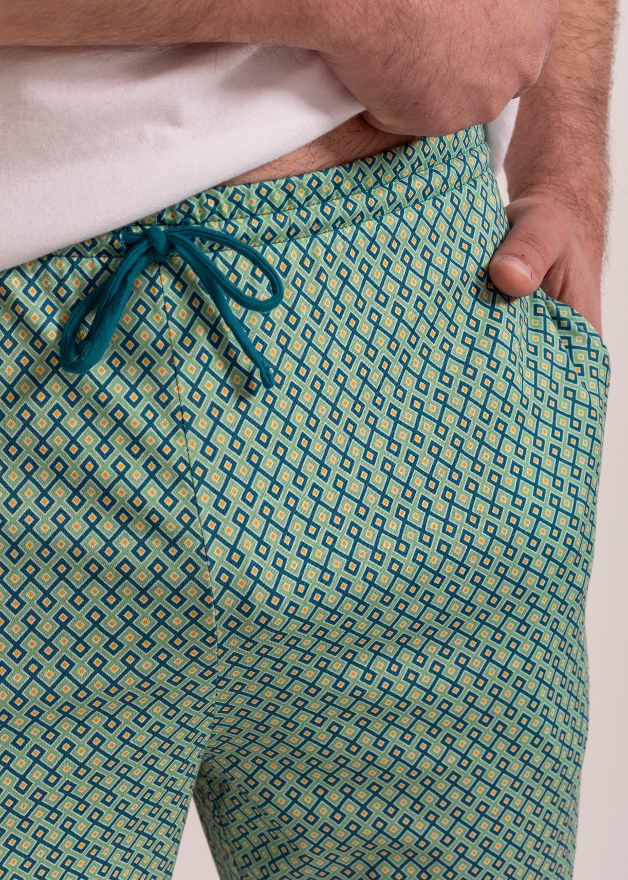 Pantaloni scurți bărbați bambus – confortabili, respirabili și antibacterieni