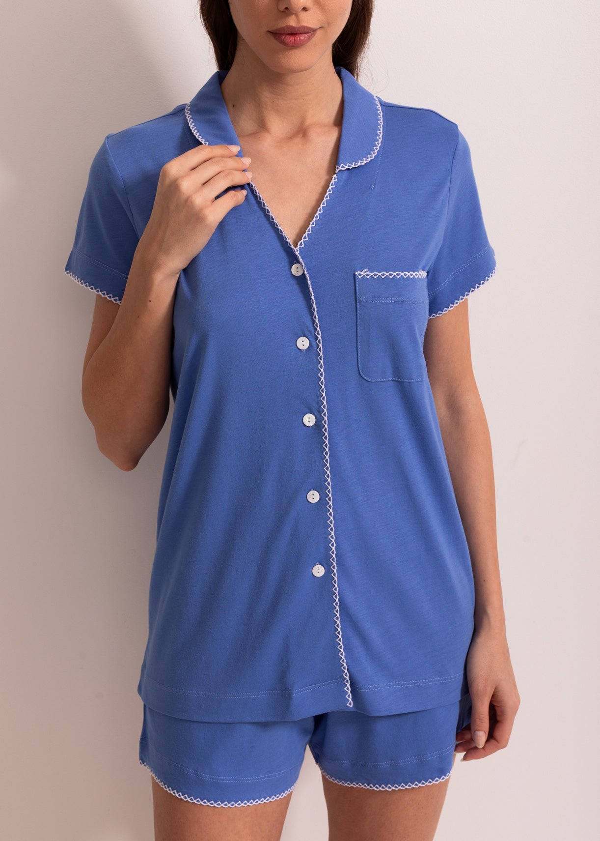 Pijama damă bambus Gigi – pijama confortabilă, antibacteriană, cu bluză și pantaloni scurți