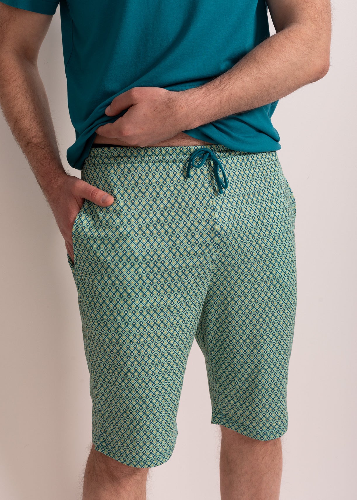 Pijama bărbați Derek bambus – pijama confortabilă, respirabilă, cu pantaloni scurți