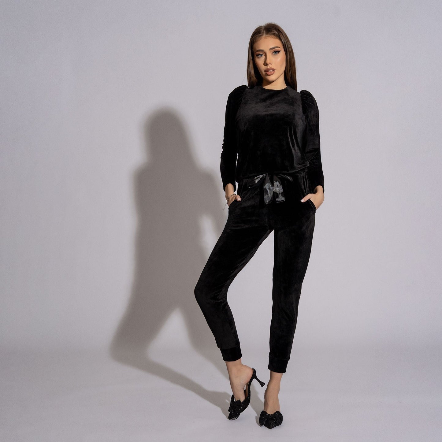 Trening dama negru din catifea cu maneci bufante Dark Chocolate