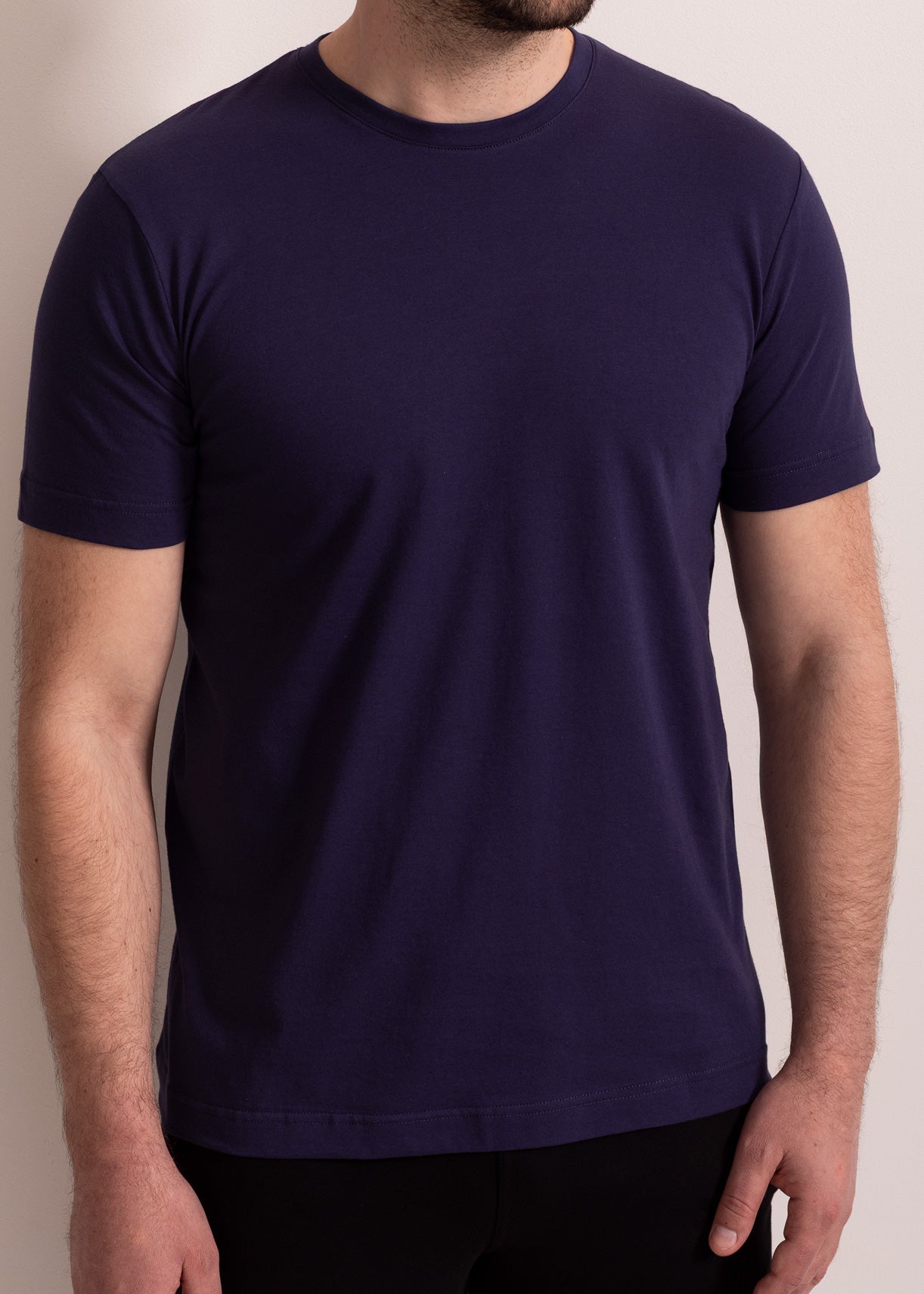 Tricou clasic bărbați din bumbac organic, pentru confort deplin.  tricou cu mâneci scurte rotund la baza gâtului